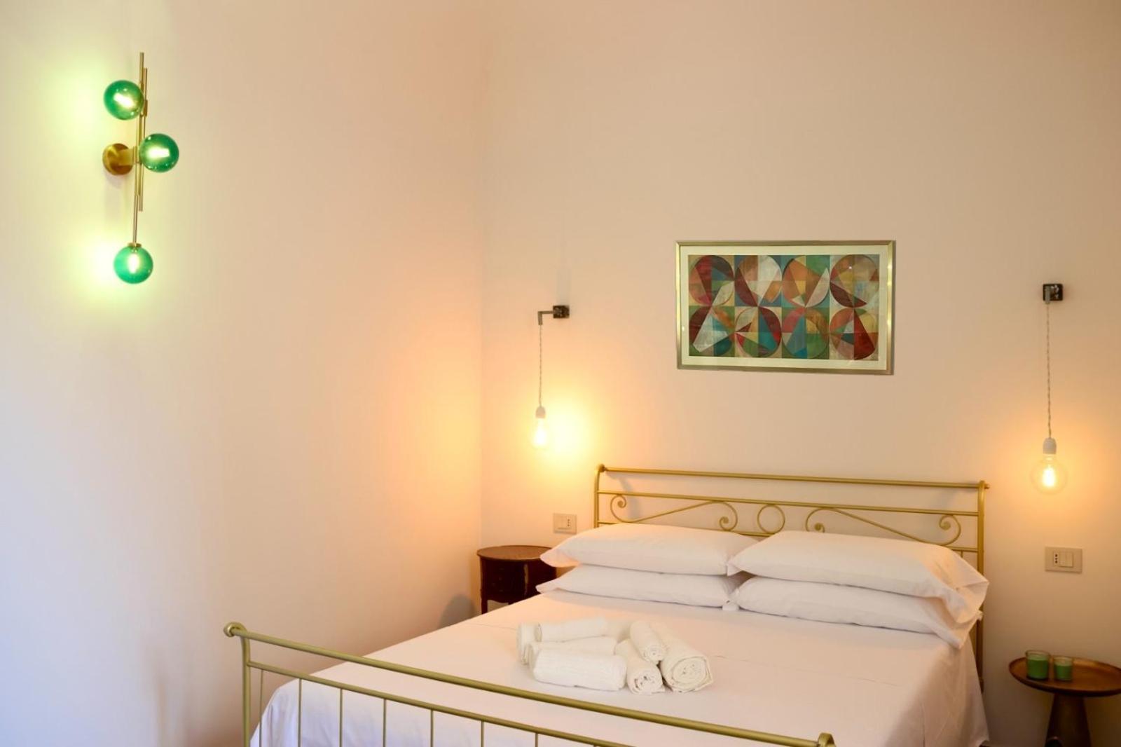Holiday Lux Boutique Room CTA Exterior foto
