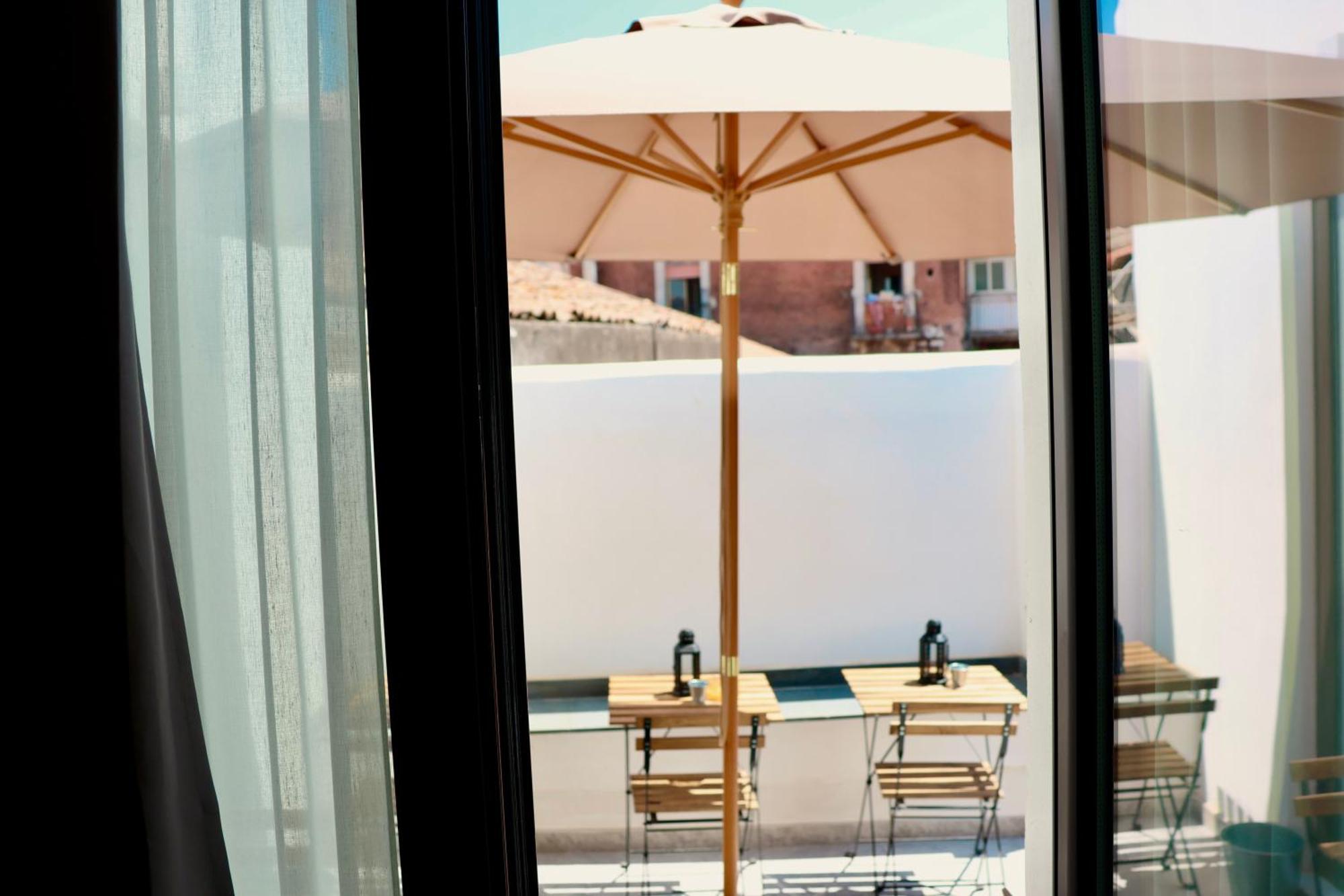 Holiday Lux Boutique Room CTA Exterior foto